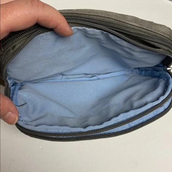 Baggallini Charcoal Messenger Bag - Picture 5 of 14